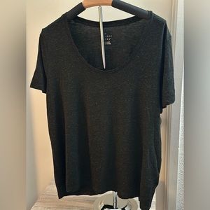 Women’s Scoop Neck Top